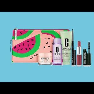 NEW Macy’s 2020 Summer Clinique Gift Set Bonus
